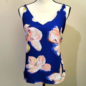 A. New Day Floral V-Neck Sleeveless Top, size Medium, Blue